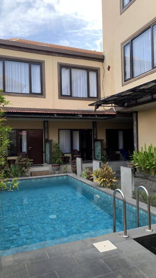 Taxa Uma Guest House كوتا المظهر الخارجي الصورة