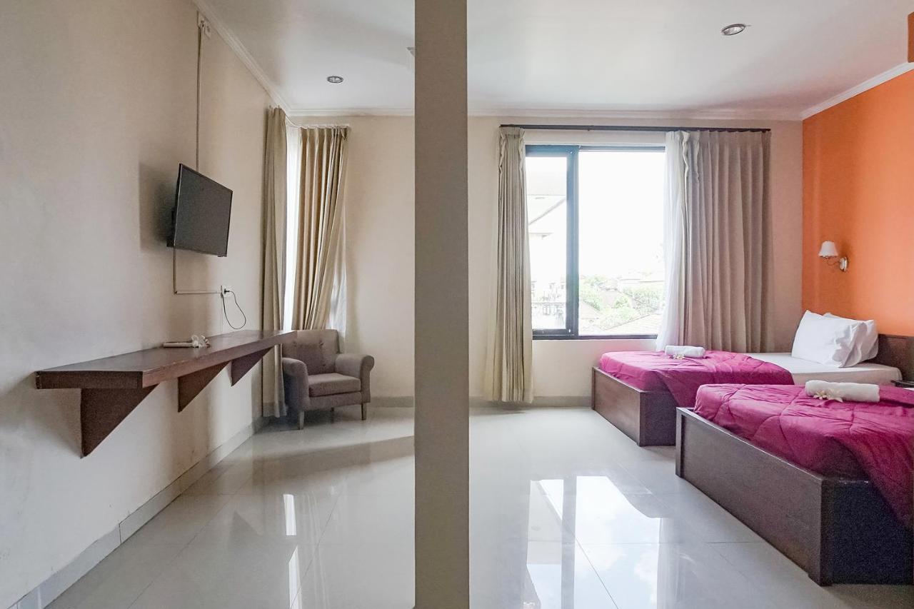 Taxa Uma Guest House كوتا المظهر الخارجي الصورة